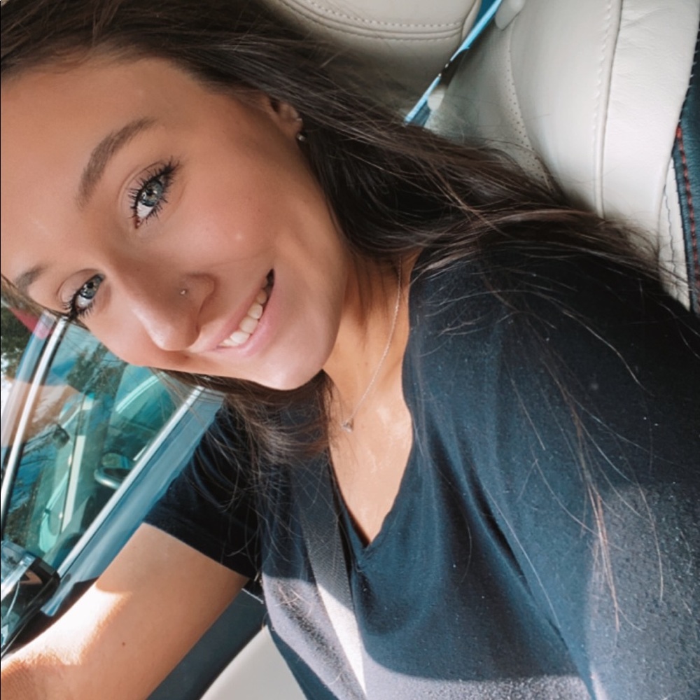 Meet your Posher, Sydni